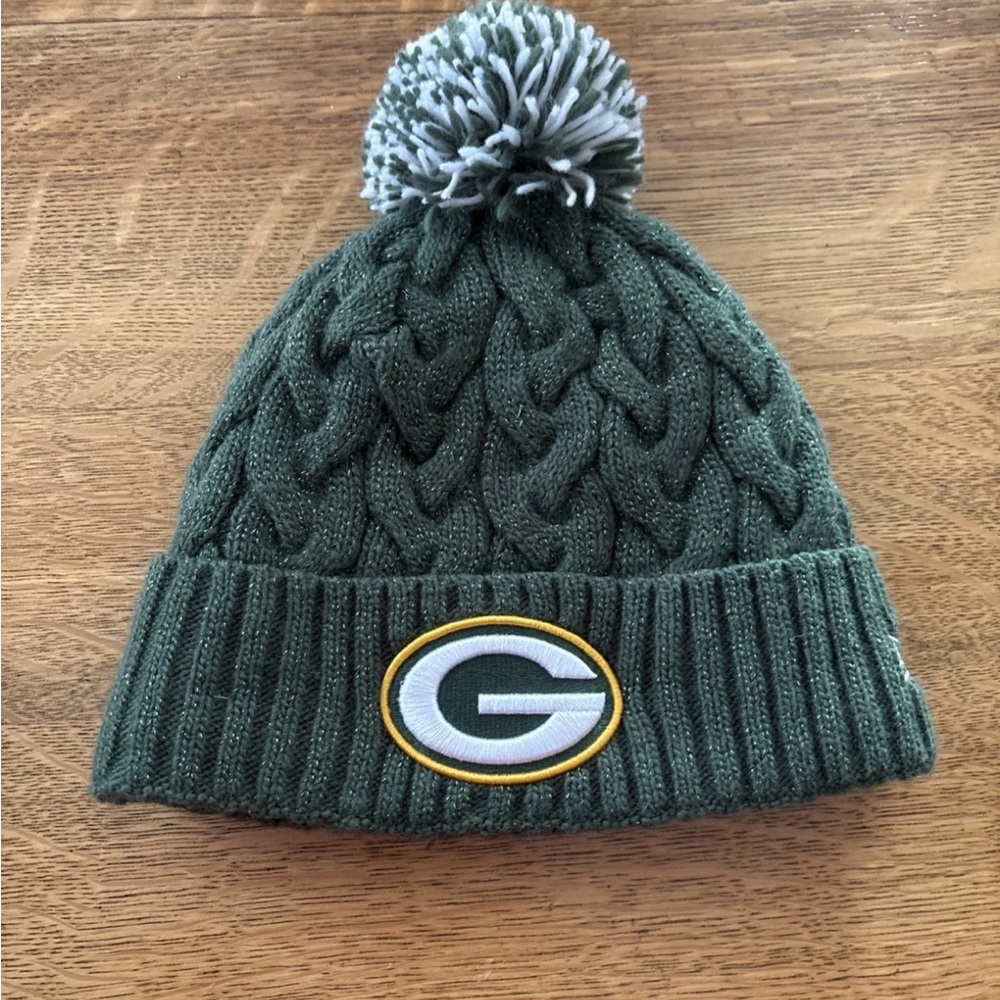 NFL Women’s Green Knit Beanie with Logo‎